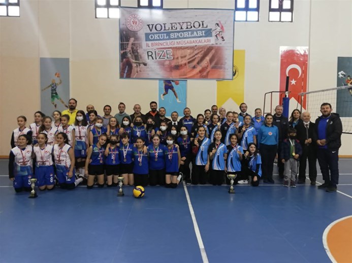 Okul Sporları Voleybol Yıldız Kız Müsabakaları Sona Erdi