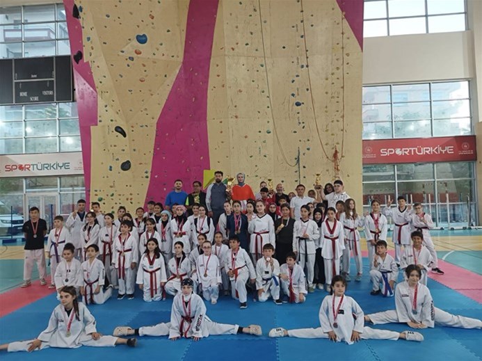 Rize’de Minikler Taekwondo Heyecanı