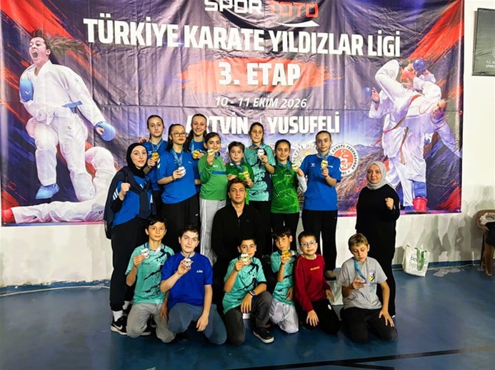 YUSUFELİ’NDE RİZE FIRTINASI ESTİ!