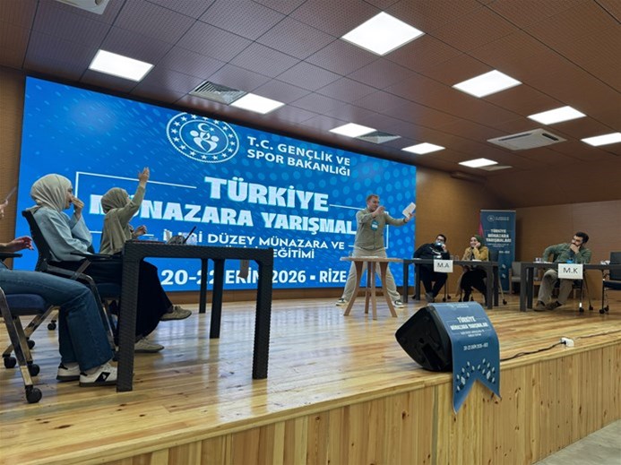 Münazara Eğitmen Eğitimi Fındıklı Gençlik Kampı’nda!