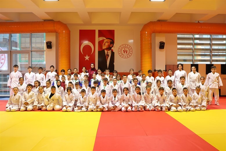RİZE’DE GSB YAZ SPOR OKULLARI CIVIL CIVIL