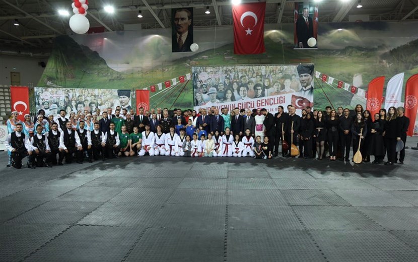 Rize’de 19 Mayıs Atatürk'ü Anma Gençlik ve Spor Bayramı coşkuyla kutlandı